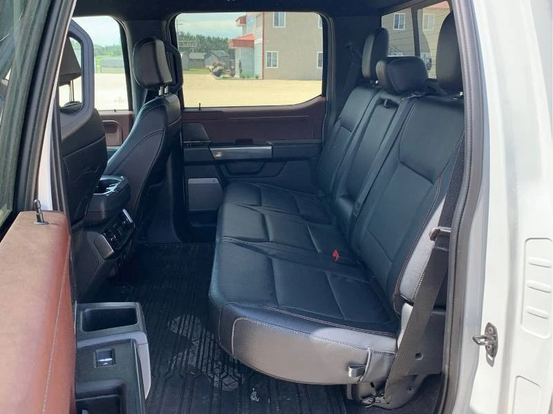 Ford F150 LARIAT 4WD SuperCrew 5.5' Box | CARFAX , снимка 9 - Автомобили и джипове - 55586118