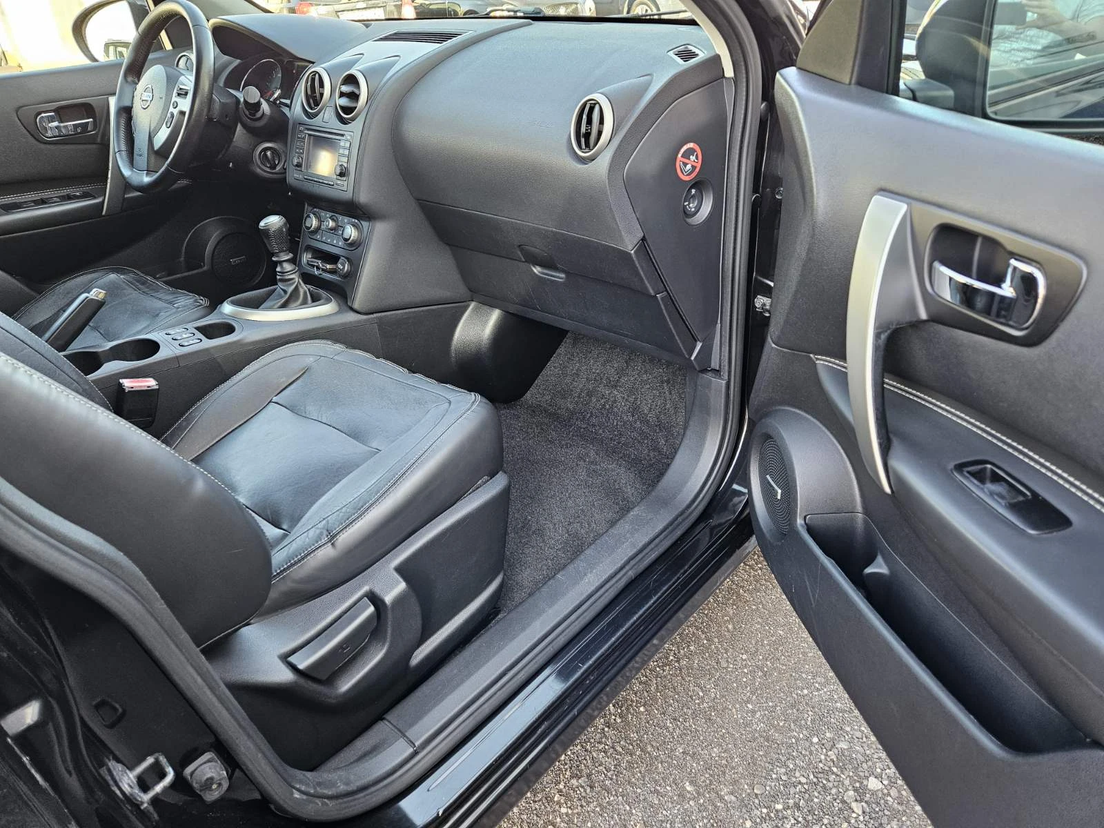 Nissan Qashqai 2.0dCi Кожа* Navi* Panorama* Xenon* Camera* Подгре - изображение 10