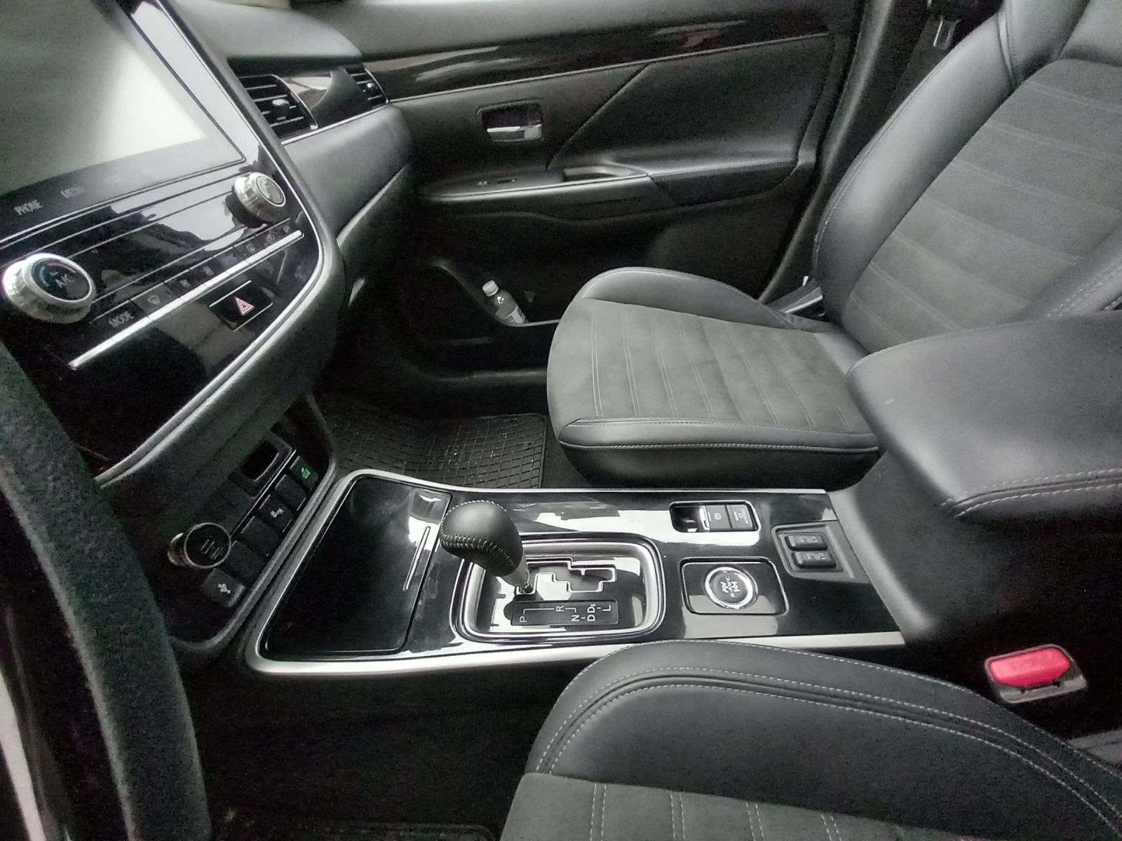 Mitsubishi Outlander 2.4SE 4Х4 ГАЗ BRC КОЖА С АЛКАНТАРА - изображение 9