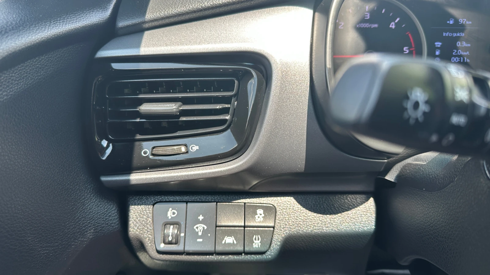 Kia Stonic 1.6 CRDI | Mobile.bg — изображение 16