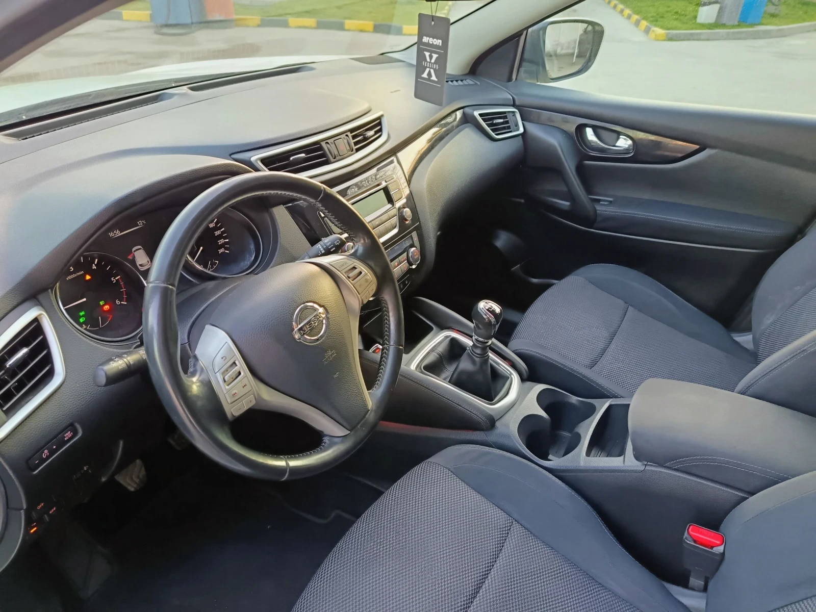 Nissan Qashqai 1.5.110 , снимка 13 - Автомобили и джипове - 53541304