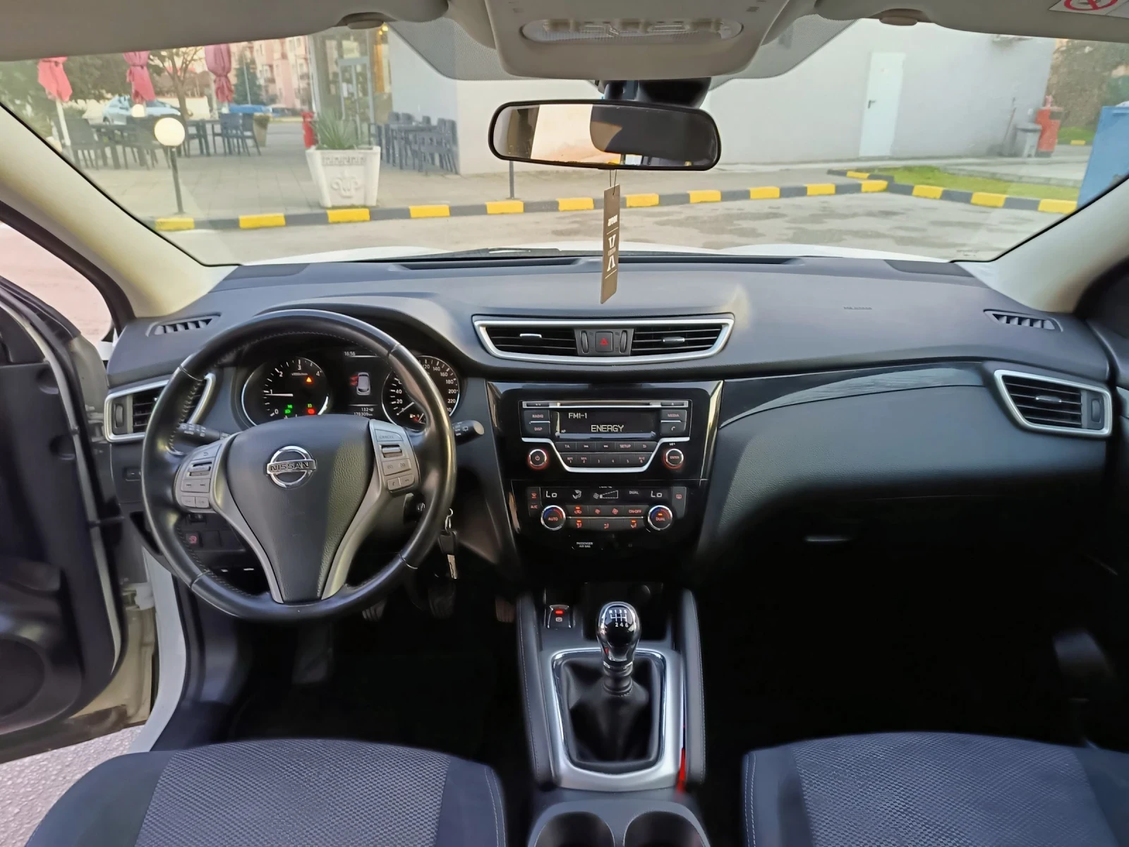 Nissan Qashqai 1.5.110 , снимка 14 - Автомобили и джипове - 53541304