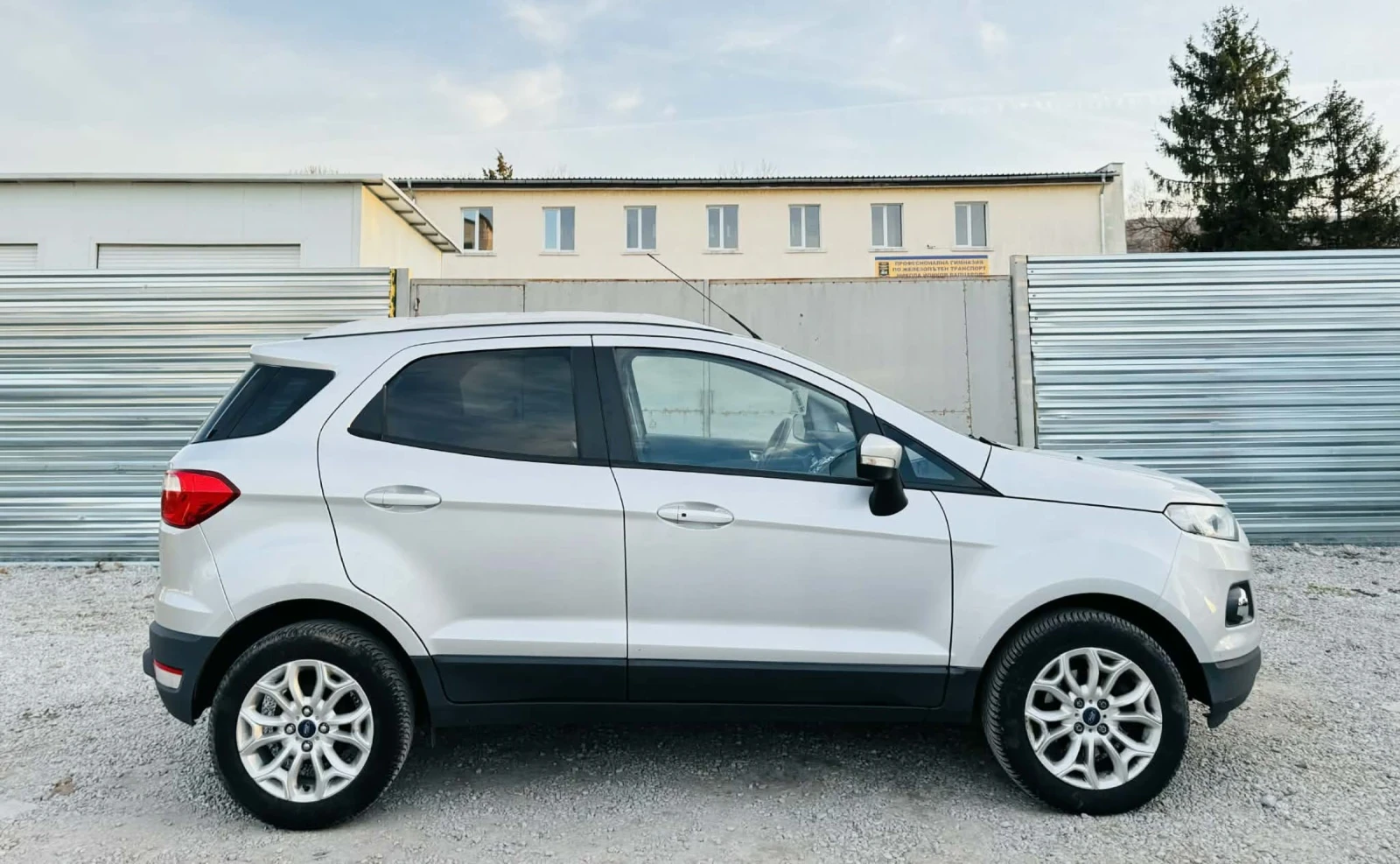 Ford EcoSport KEYLESS* NAVI, снимка 4 - Автомобили и джипове - 53802951