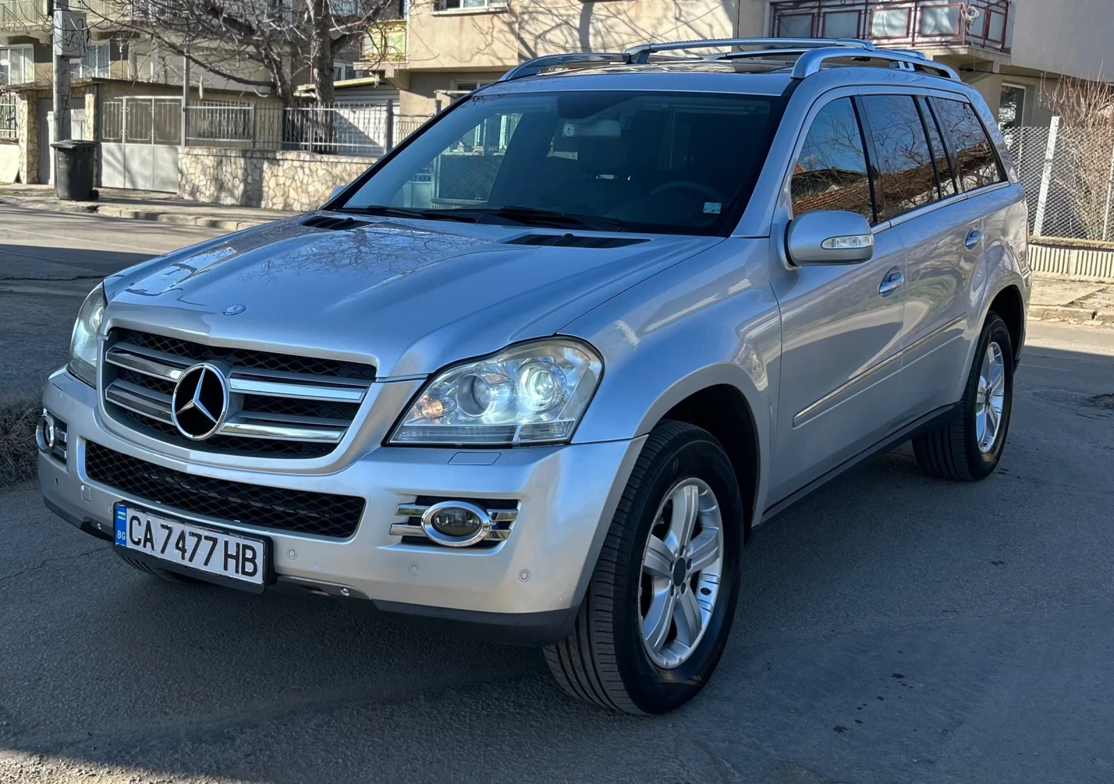 Mercedes-Benz GL 320, снимка 3 - Автомобили и джипове - 53844605