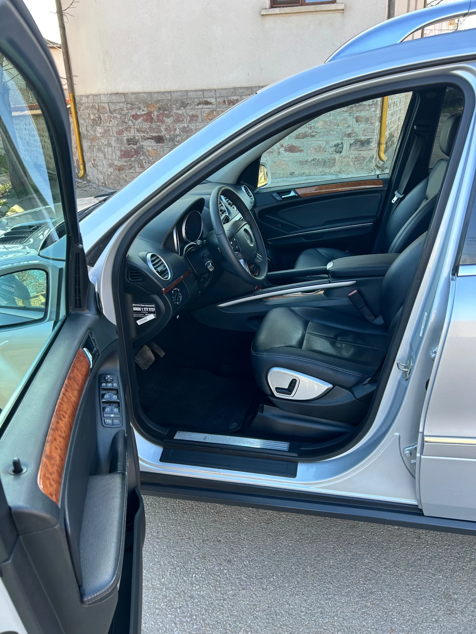 Mercedes-Benz GL 320, снимка 9 - Автомобили и джипове - 53844605