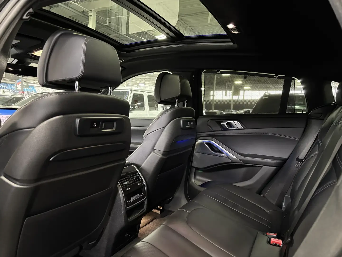 BMW X6 M50i| AWD| MPERFORMANCE, снимка 13 - Автомобили и джипове - 53986731