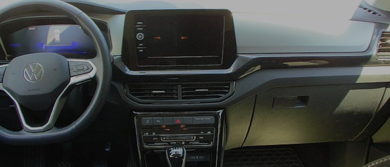 VW T-Cross 1.0TSI 15000KM, снимка 5 - Автомобили и джипове - 54413816