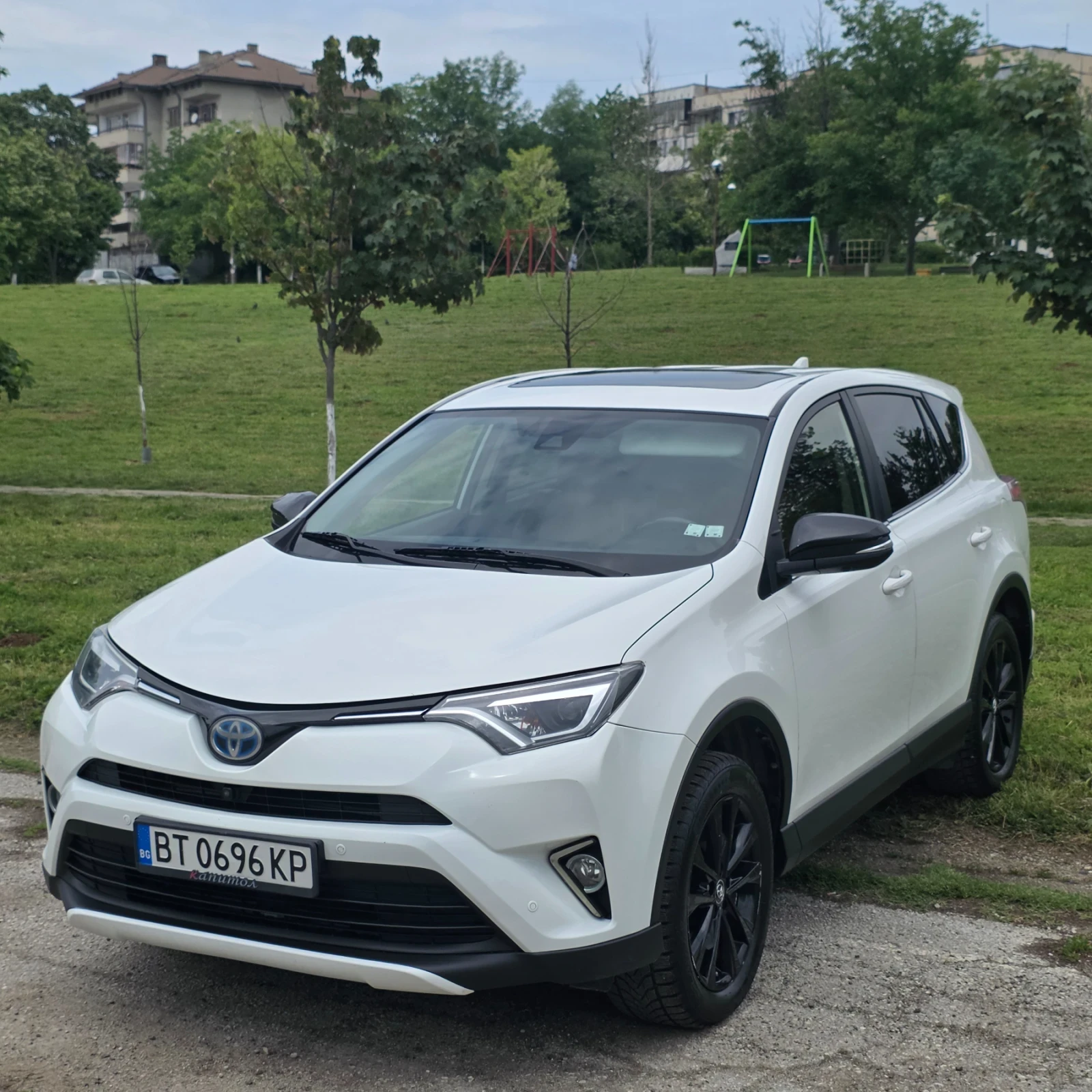 Toyota Rav4 2.5 Hybrid 4x4, снимка 2 - Автомобили и джипове - 54626835