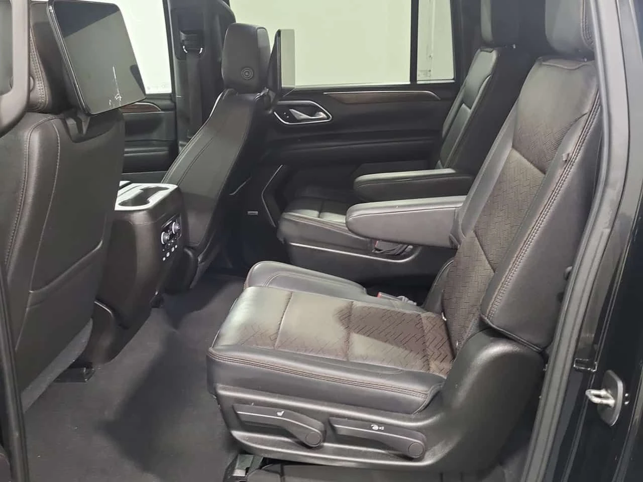 Chevrolet Suburban HIGH COUNTRY| ПОДГРЕВИ| ОБДУХВАНЕ| 2 КЛЮЧА| CARFAX, снимка 11 - Автомобили и джипове - 54784015