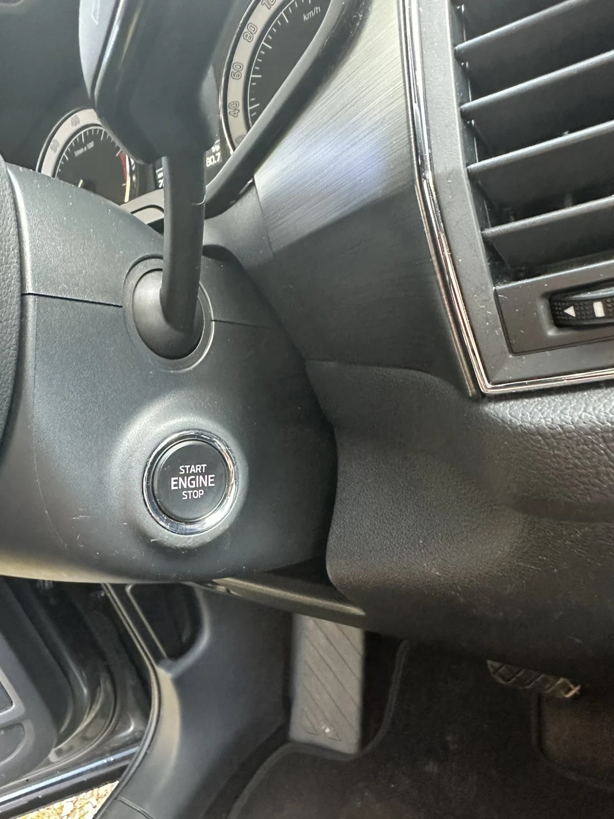 Skoda Kodiaq 2.0 TSI 4x4, снимка 14 - Автомобили и джипове - 55603072