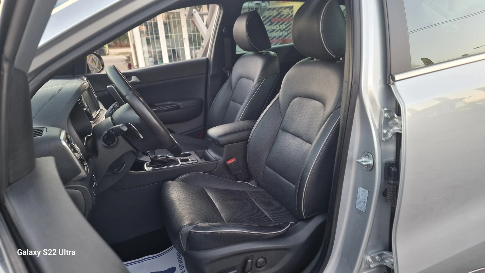 Kia Sportage 1.6 TGDI GT LINE Premium дистроник отдухване, снимка 8 - Автомобили и джипове - 56110275