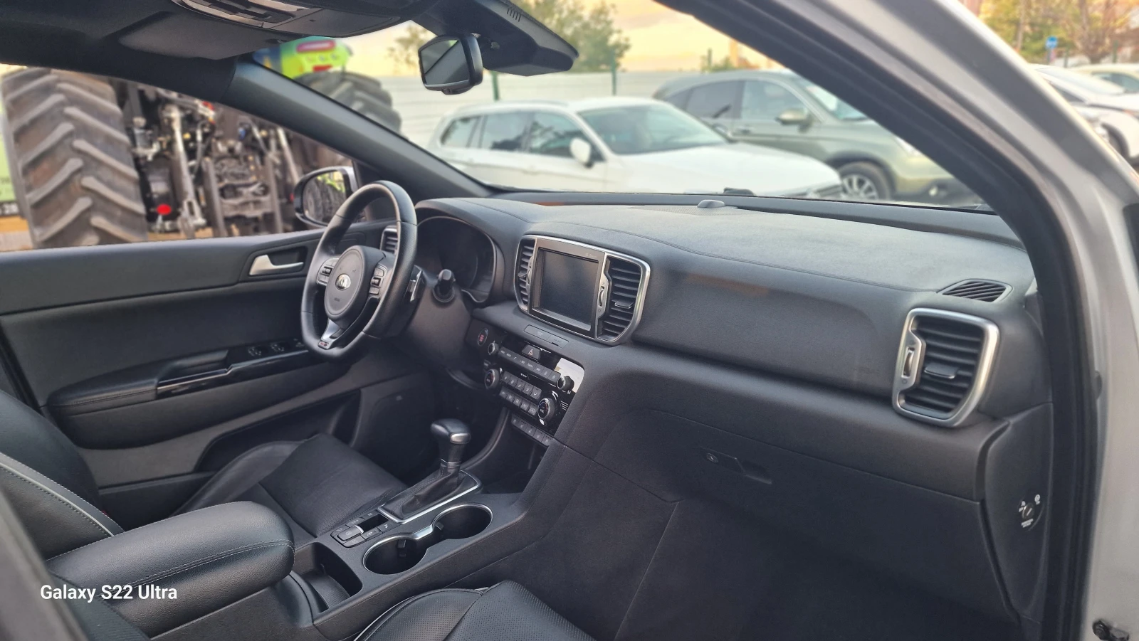 Kia Sportage 1.6 TGDI GT LINE Premium дистроник отдухване, снимка 11 - Автомобили и джипове - 56110275