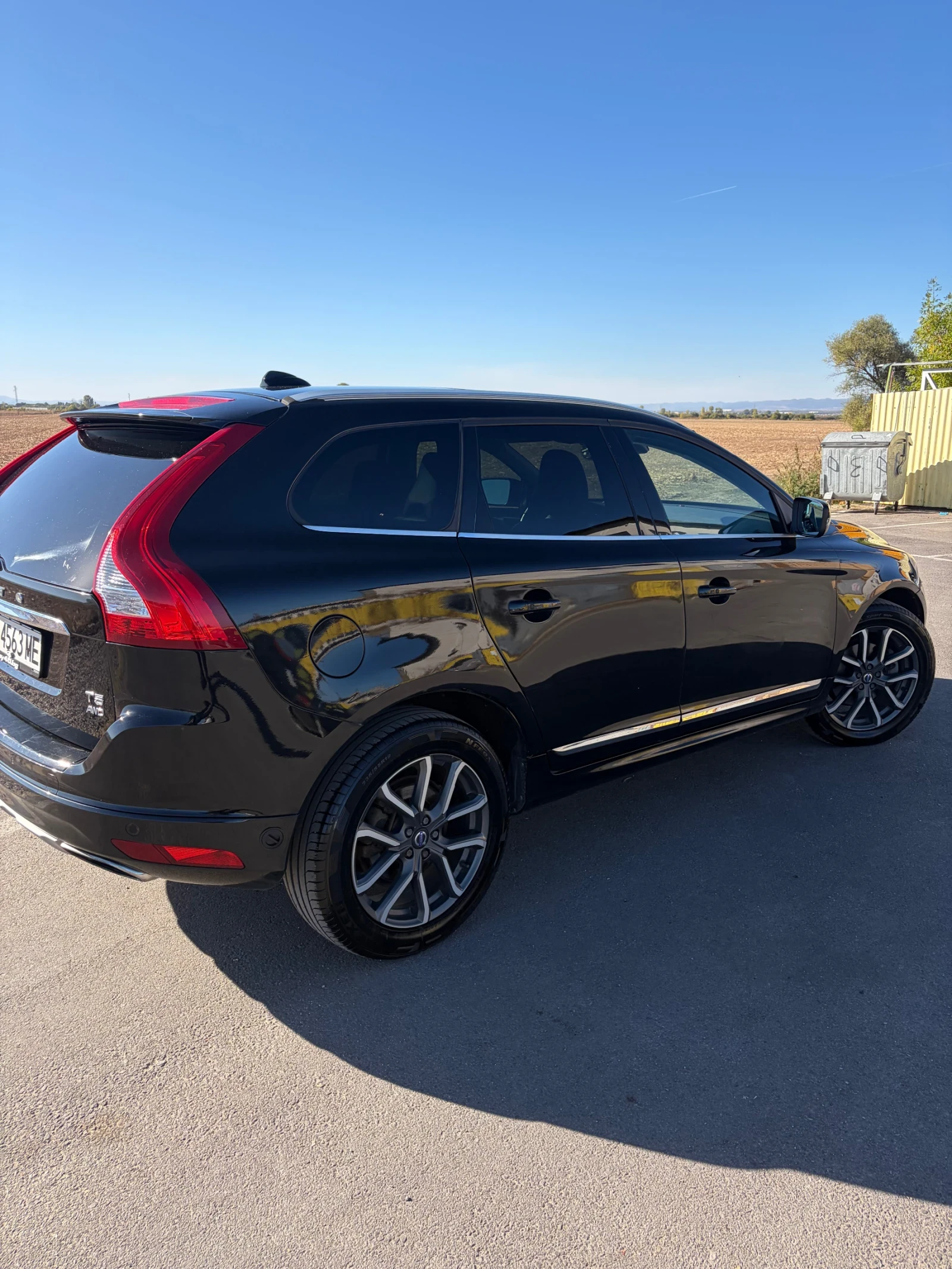 Volvo XC60, снимка 4 - Автомобили и джипове - 56360707