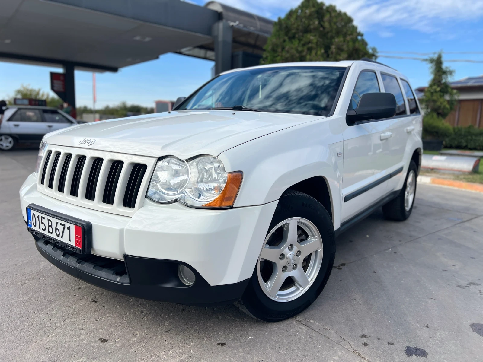 Jeep Grand cherokee 3.0 CRD/ОБСЛУЖЕН/ТОП, снимка 3 - Автомобили и джипове - 56560098