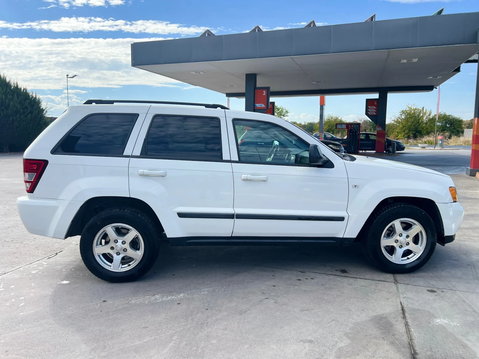 Jeep Grand cherokee 3.0 CRD/ОБСЛУЖЕН/ТОП, снимка 8 - Автомобили и джипове - 56560098