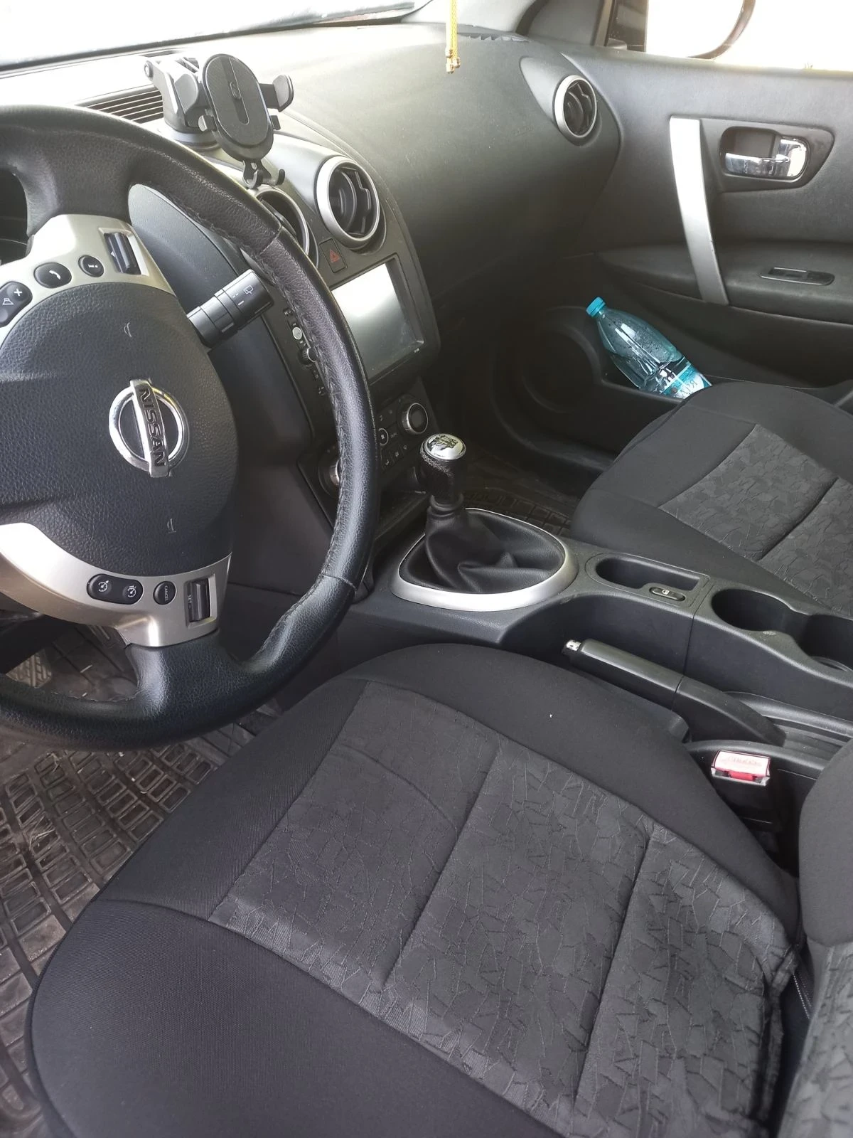 Nissan Qashqai 1.5dci, снимка 4 - Автомобили и джипове - 56615294