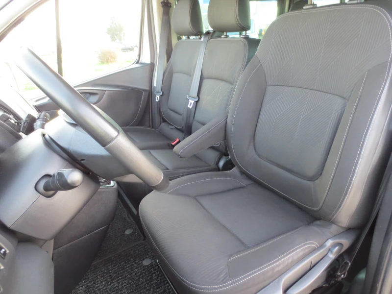 Renault Trafic 2.0DCI, снимка 10 - Бусове и автобуси - 52650997