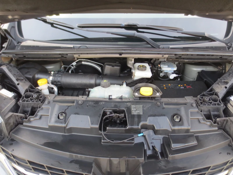 Renault Trafic 2.0DCI, снимка 17 - Бусове и автобуси - 52650997