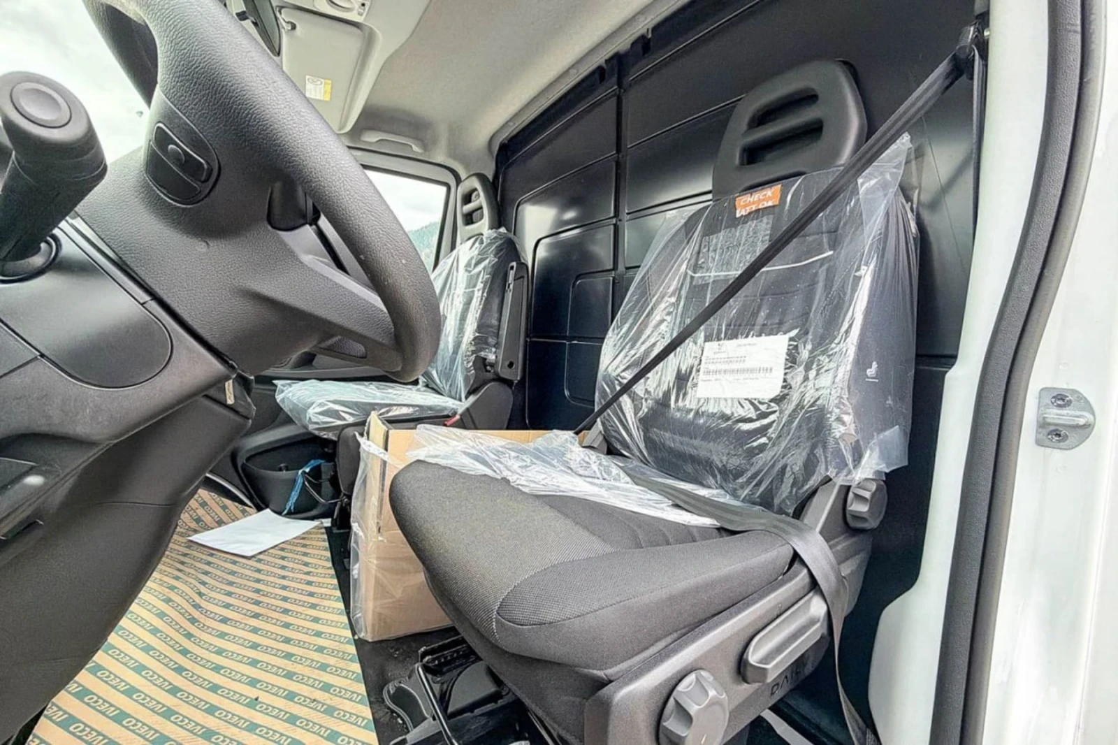 Iveco 35c18 Hi-Matic НОВ!!! MAX FULL, снимка 9 - Бусове и автобуси - 54345832