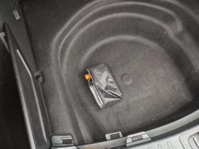 Toyota Corolla 1.8 hybrid, снимка 13