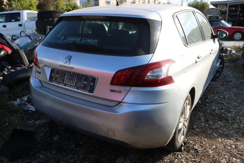 Peugeot 308 1.2 e-THP, снимка 5 - Автомобили и джипове - 47320784