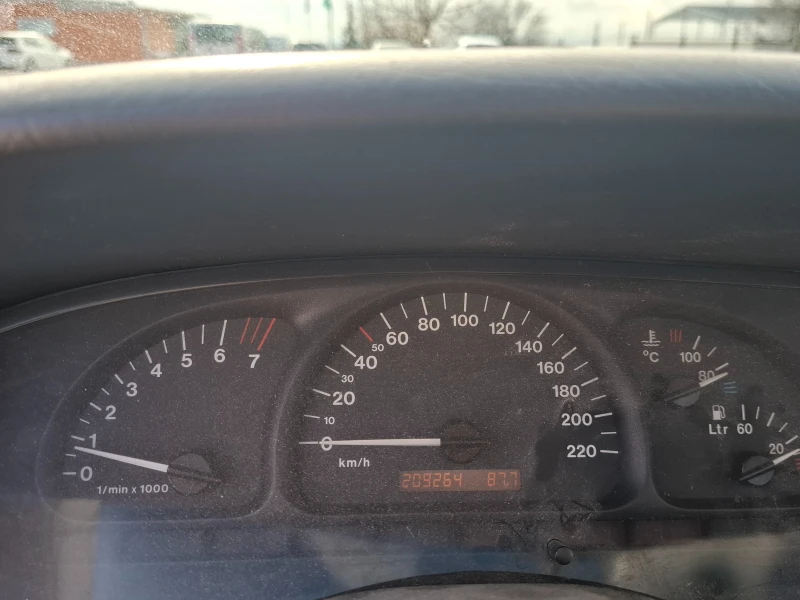 Opel Vectra 1.8i/LPG, снимка 6 - Автомобили и джипове - 48279276