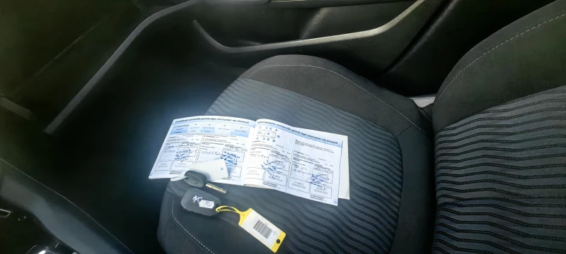Peugeot 308 1.6 ehdi 120 ks, снимка 15 - Автомобили и джипове - 50812905