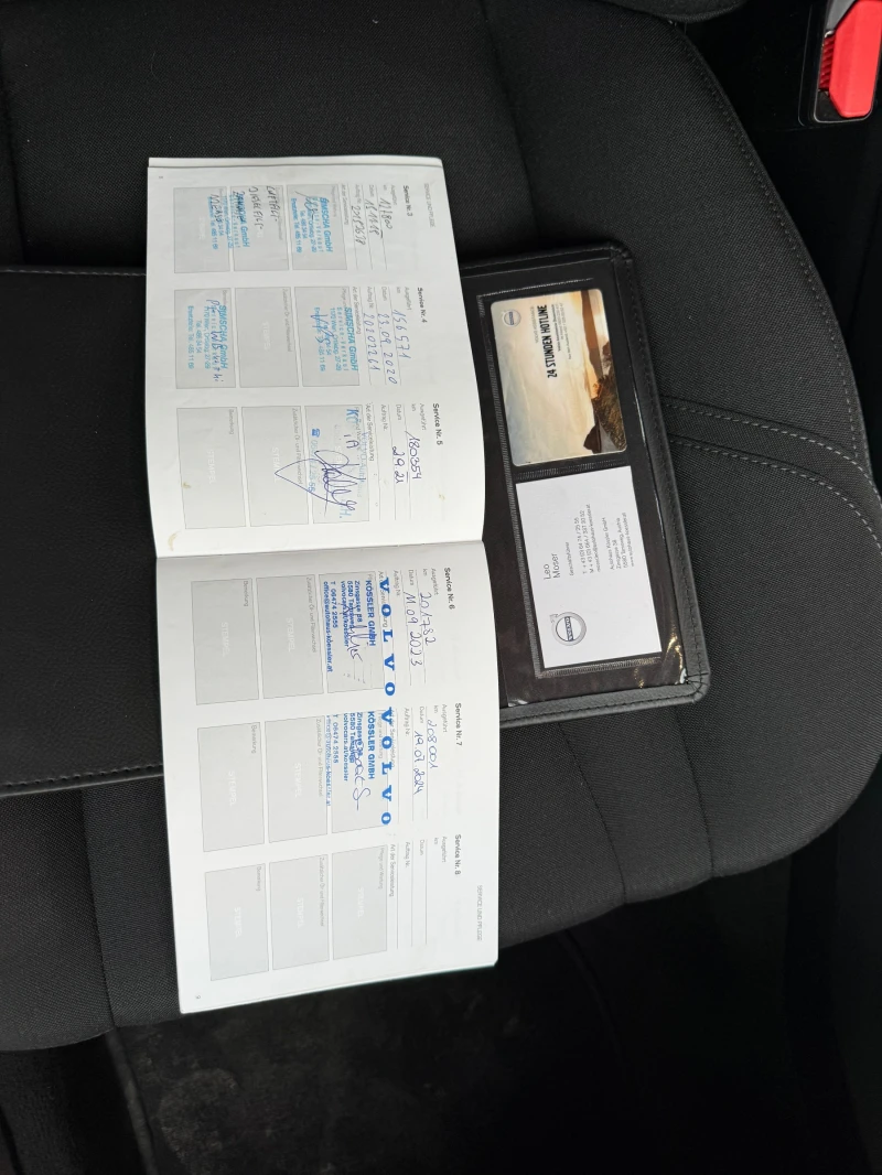 Volvo V40 2, 0D НОВ ВНОС !! НАВИГАЦИЯ !! , снимка 14 - Автомобили и джипове - 51548642