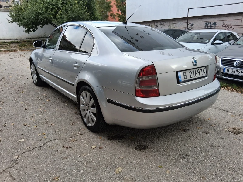 Skoda Superb, снимка 5 - Автомобили и джипове - 52084769