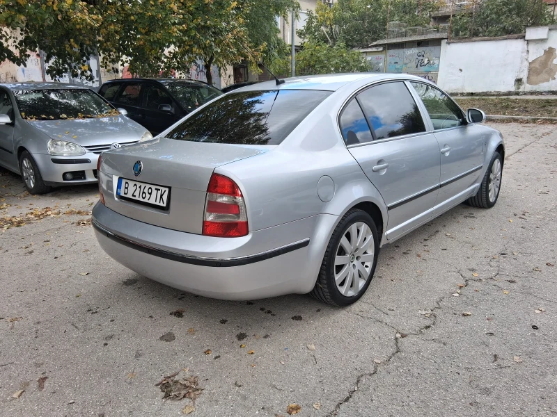 Skoda Superb, снимка 4 - Автомобили и джипове - 52084769