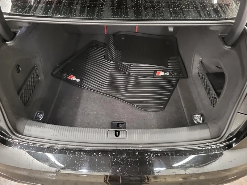 Audi S4 Distronic* Подгрев* Matrix* Шибедах* , снимка 15 - Автомобили и джипове - 52317819