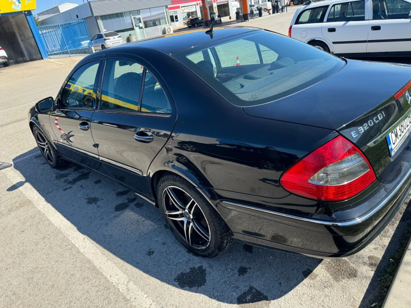 Mercedes-Benz E 320 AIRMATIC FACELIFT, снимка 6 - Автомобили и джипове - 52093411