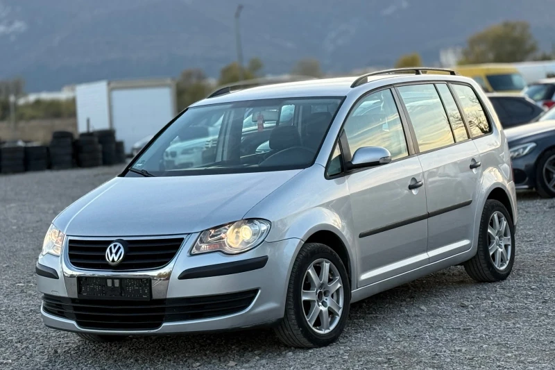 VW Touran 1.9TDi 105к.с 6ск. * Климатроник* * Навигация* , снимка 3 - Автомобили и джипове - 52243138
