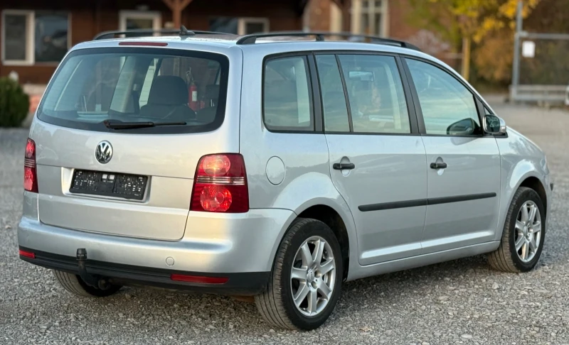 VW Touran 1.9TDi 105к.с 6ск. * Климатроник* * Навигация* , снимка 6 - Автомобили и джипове - 52243138
