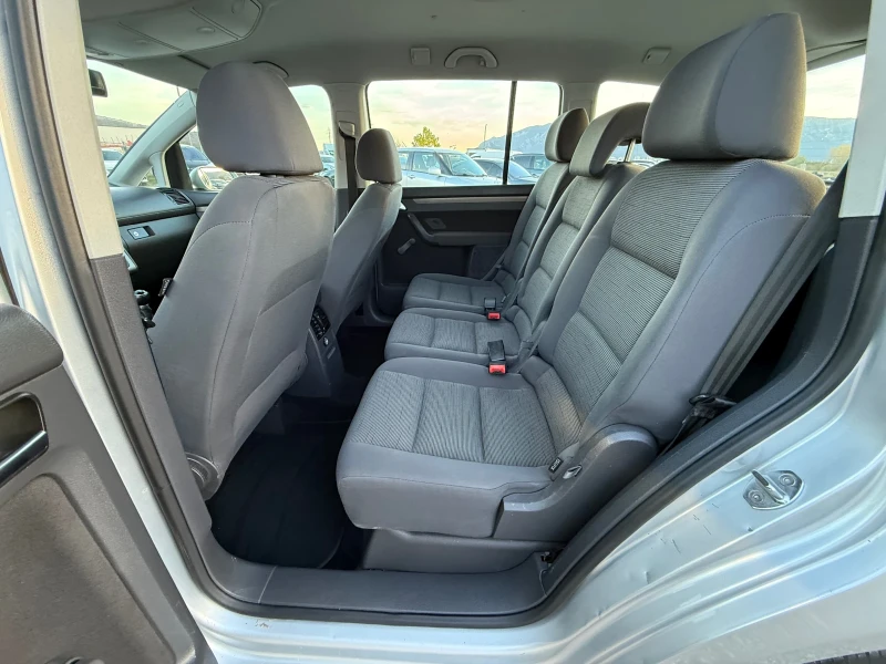 VW Touran 1.9TDi 105к.с 6ск. * Климатроник* * Навигация* , снимка 14 - Автомобили и джипове - 52243138