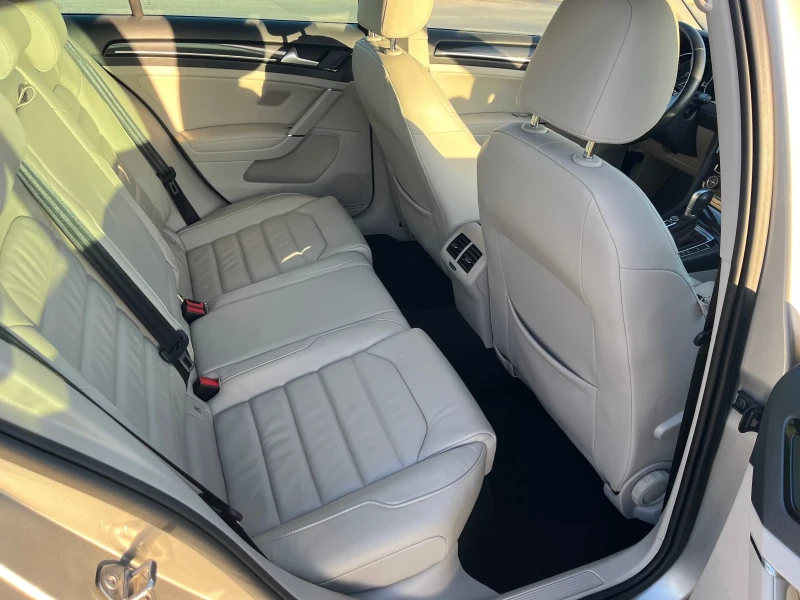 VW Golf 1.5 Turbo Top Full, снимка 10 - Автомобили и джипове - 52425749