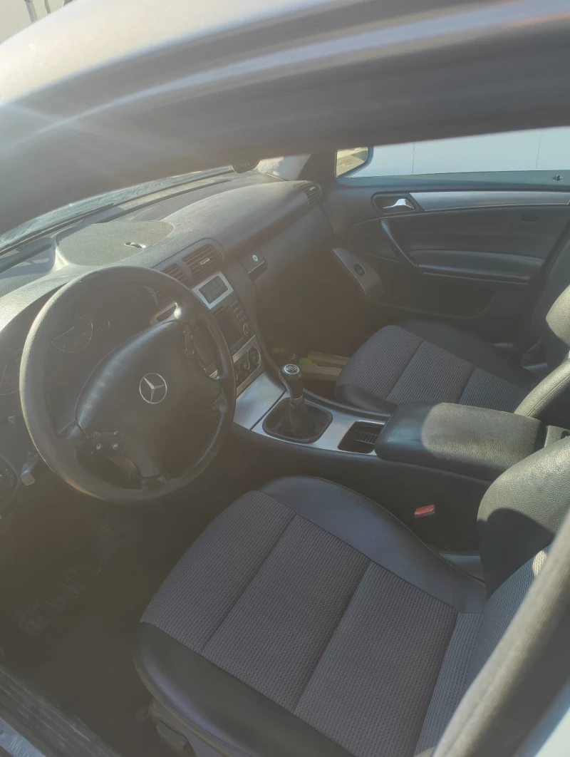 Mercedes-Benz C 200 Фейслифт , снимка 13 - Автомобили и джипове - 52801265