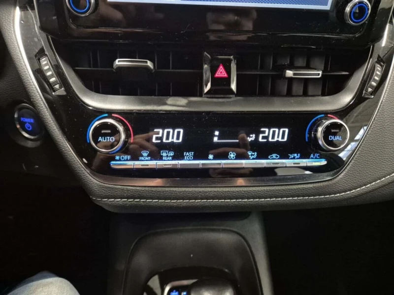 Toyota Corolla 1.8 hybrid, снимка 10 - Автомобили и джипове - 53534301