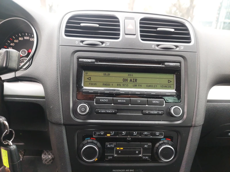 VW Golf 6 2, 0TDI 110ps HIGHLINE - 10999 лв. - 53770315 | Car24.bg