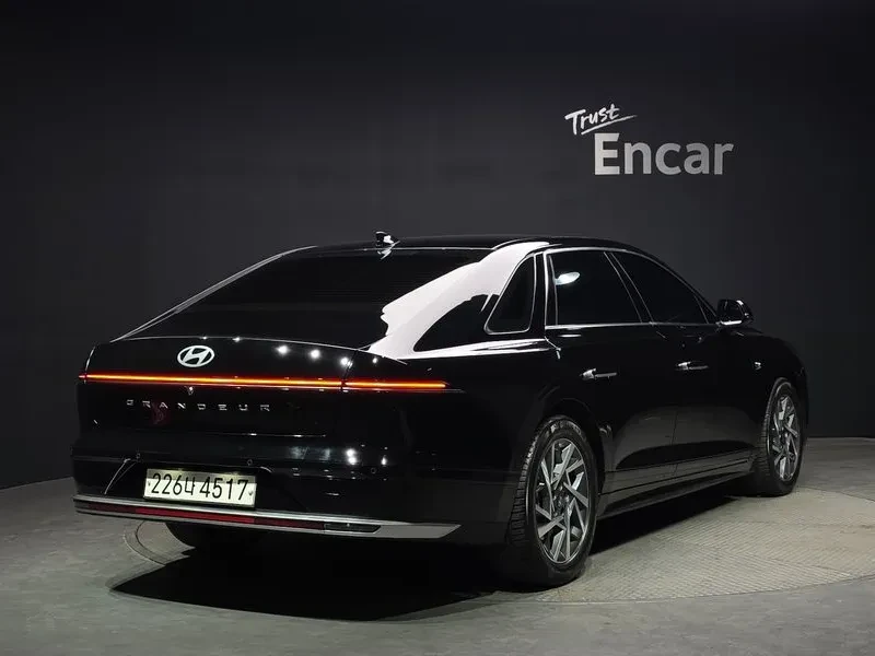 Hyundai Grandeur, снимка 2 - Автомобили и джипове - 54832204