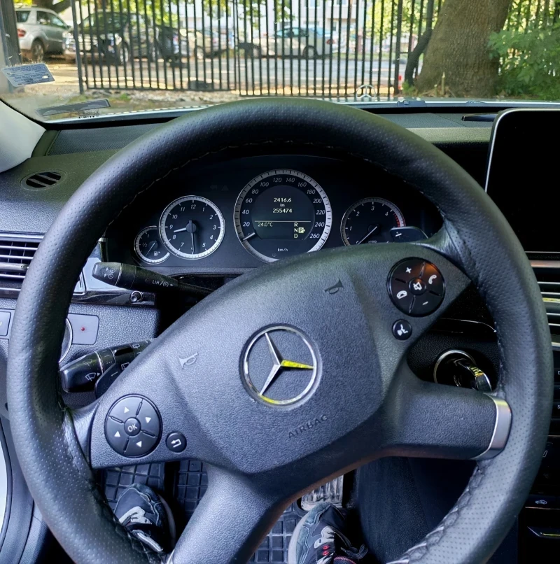 Mercedes-Benz E 350, снимка 11 - Автомобили и джипове - 55597481