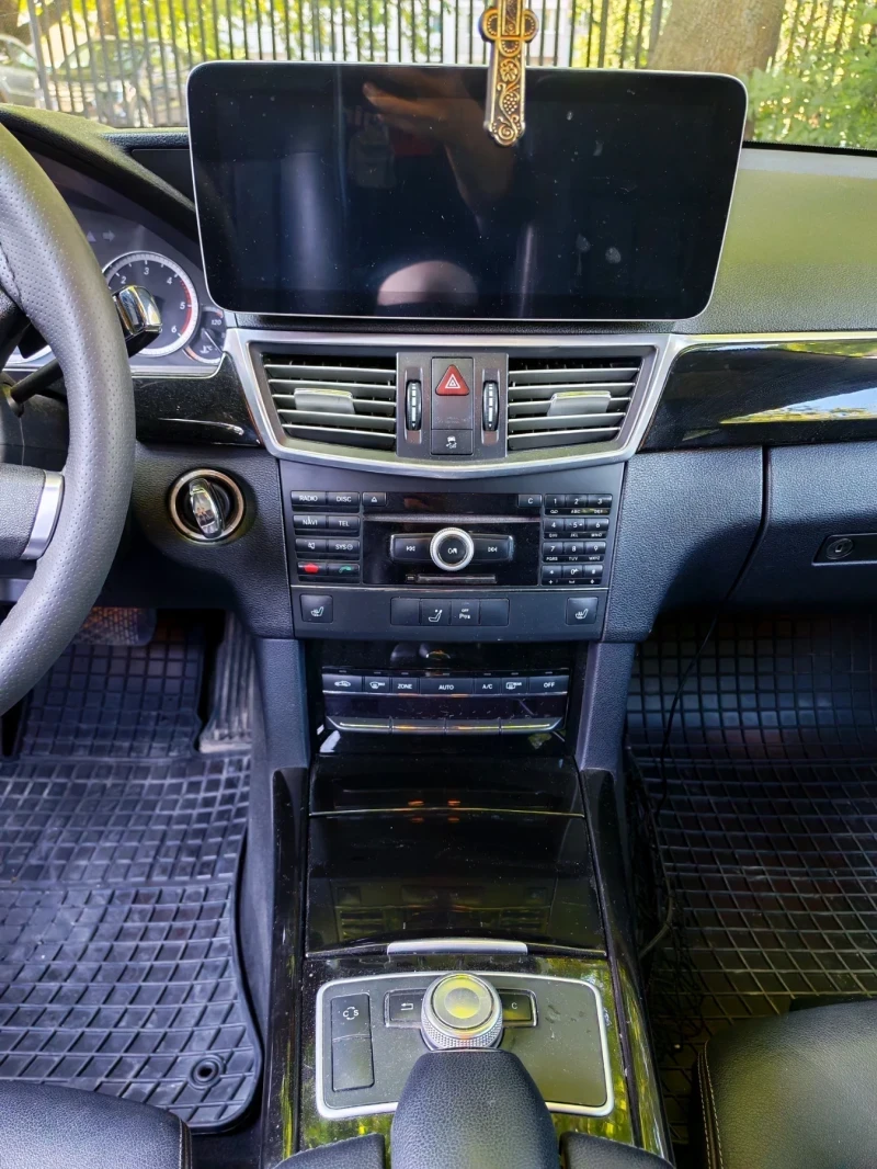 Mercedes-Benz E 350, снимка 12 - Автомобили и джипове - 55597481