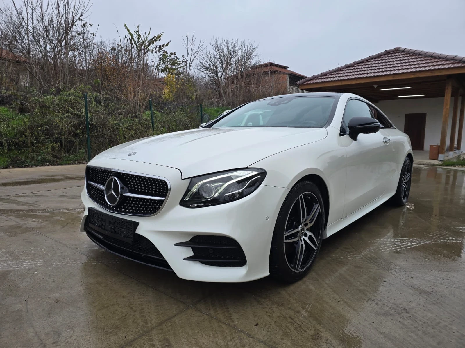 Mercedes-Benz E 220 4MATIC - AMG - Обдухване - BURMESTER, снимка 1