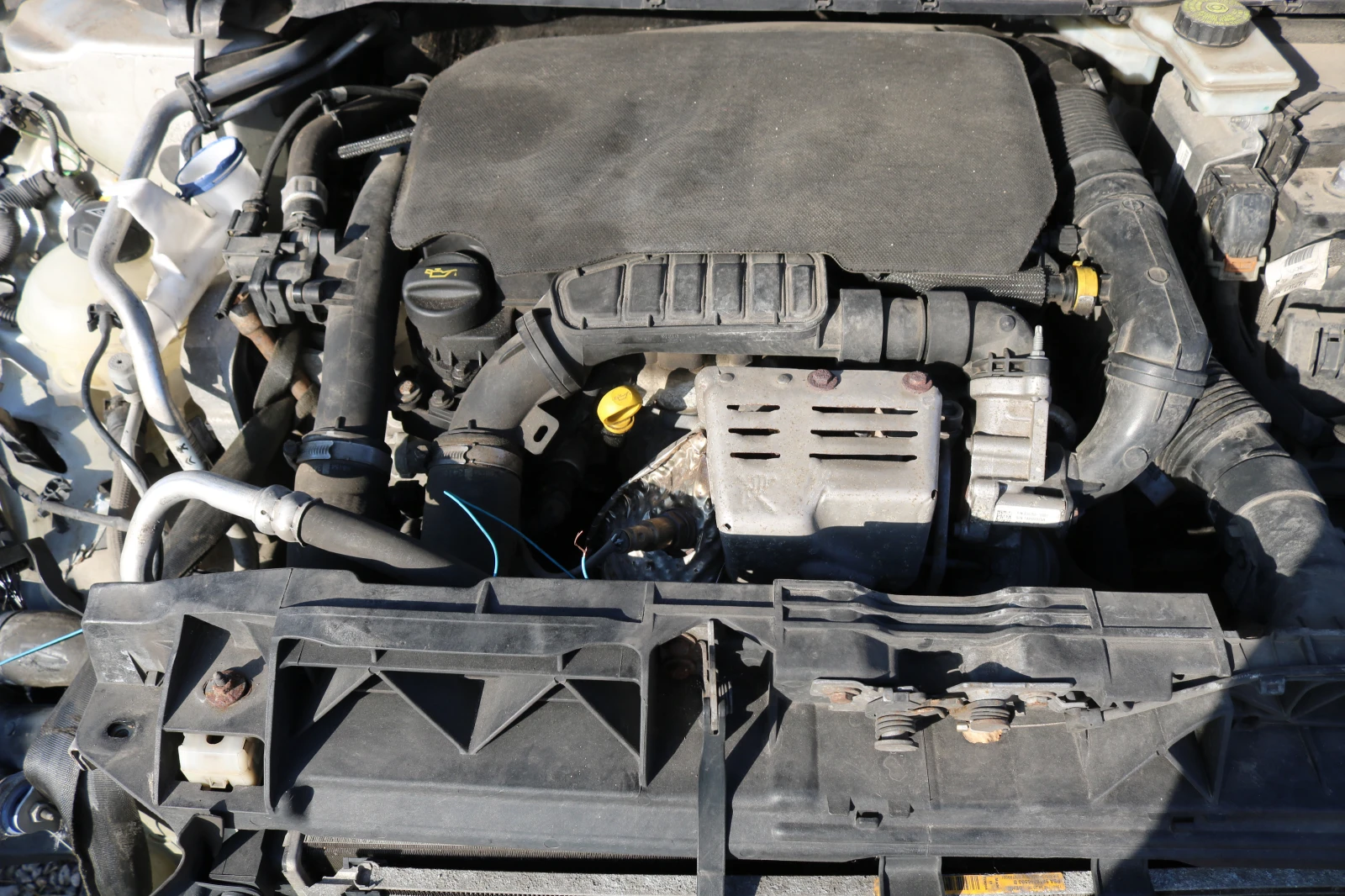 Peugeot 308 1.2 e-THP | Mobile.bg   16