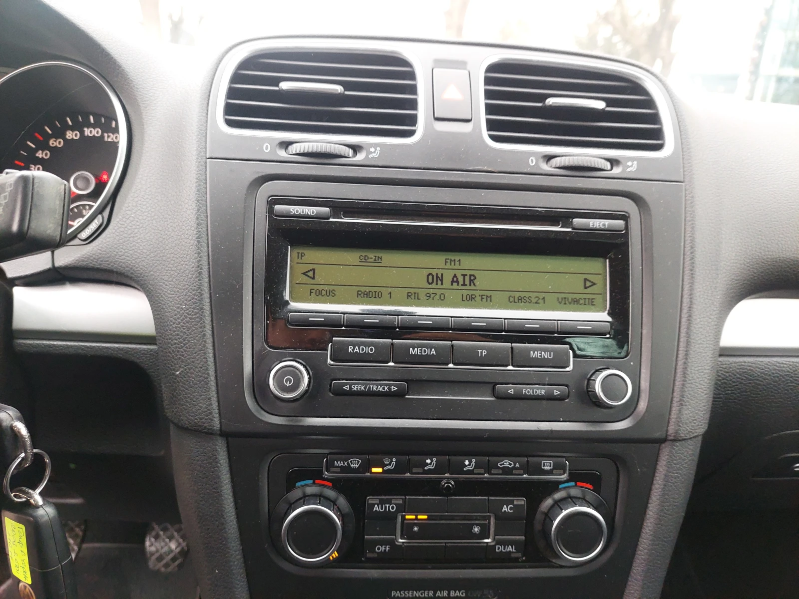 VW Golf 6 2, 0TDI 110ps HIGHLINE | Mobile.bg   11