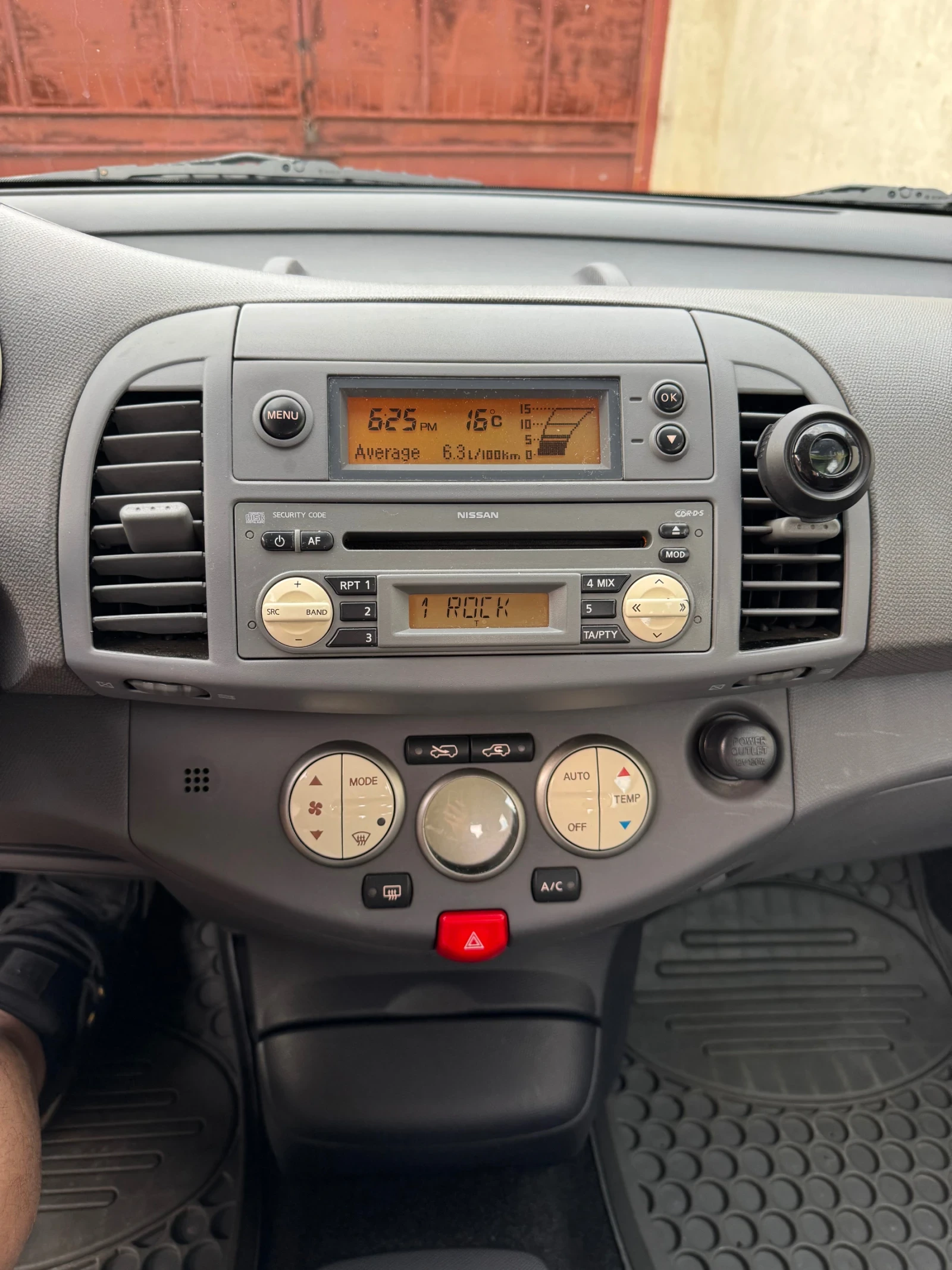 Nissan Micra  - изображение 10