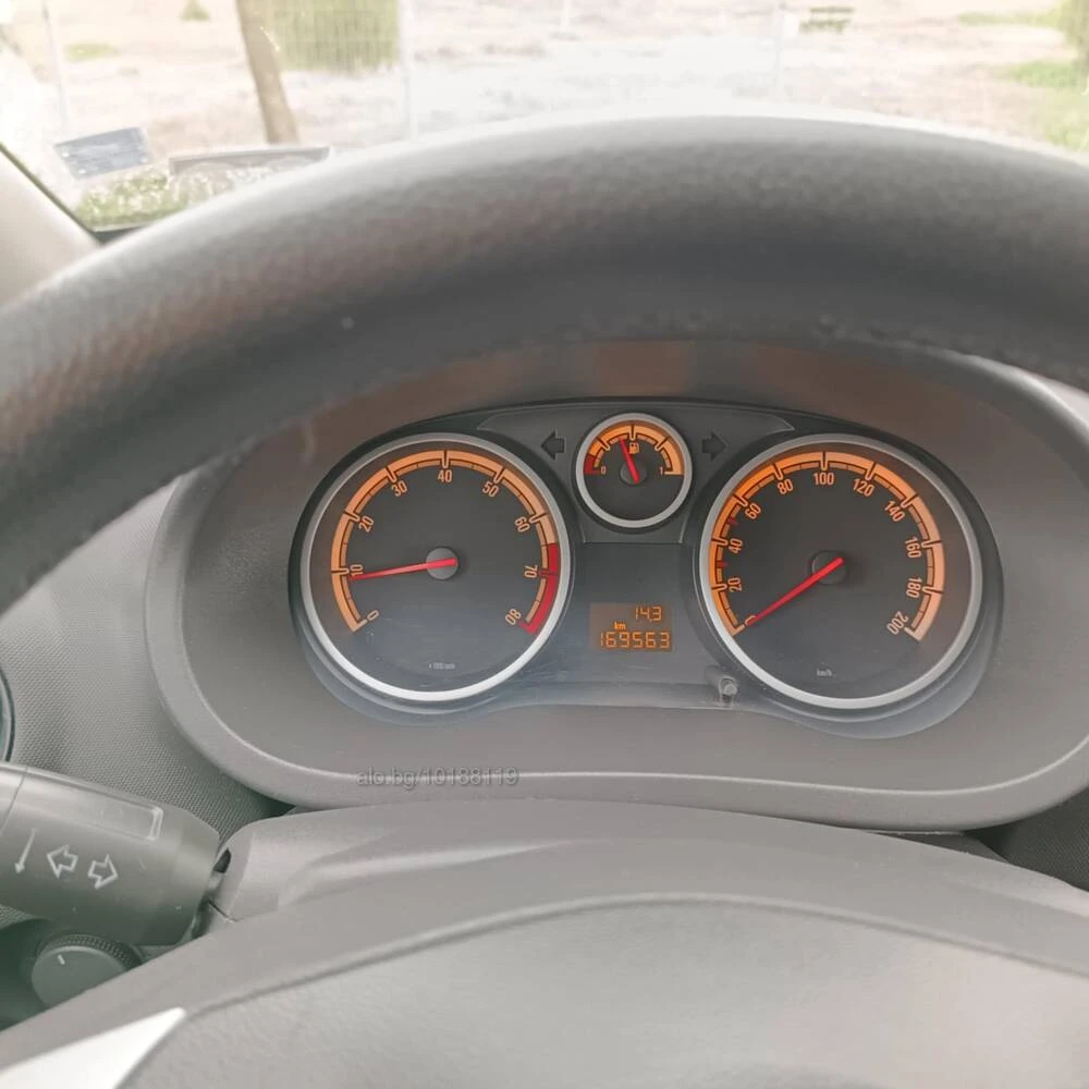 Opel Corsa D - изображение 6