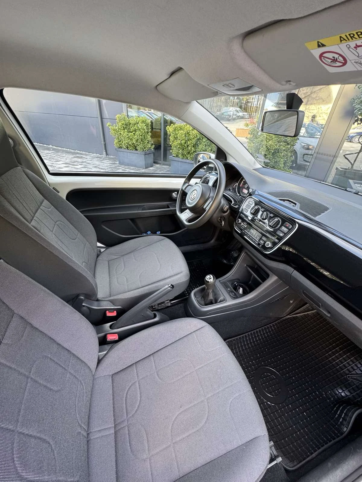 VW Up  | Mobile.bg   12