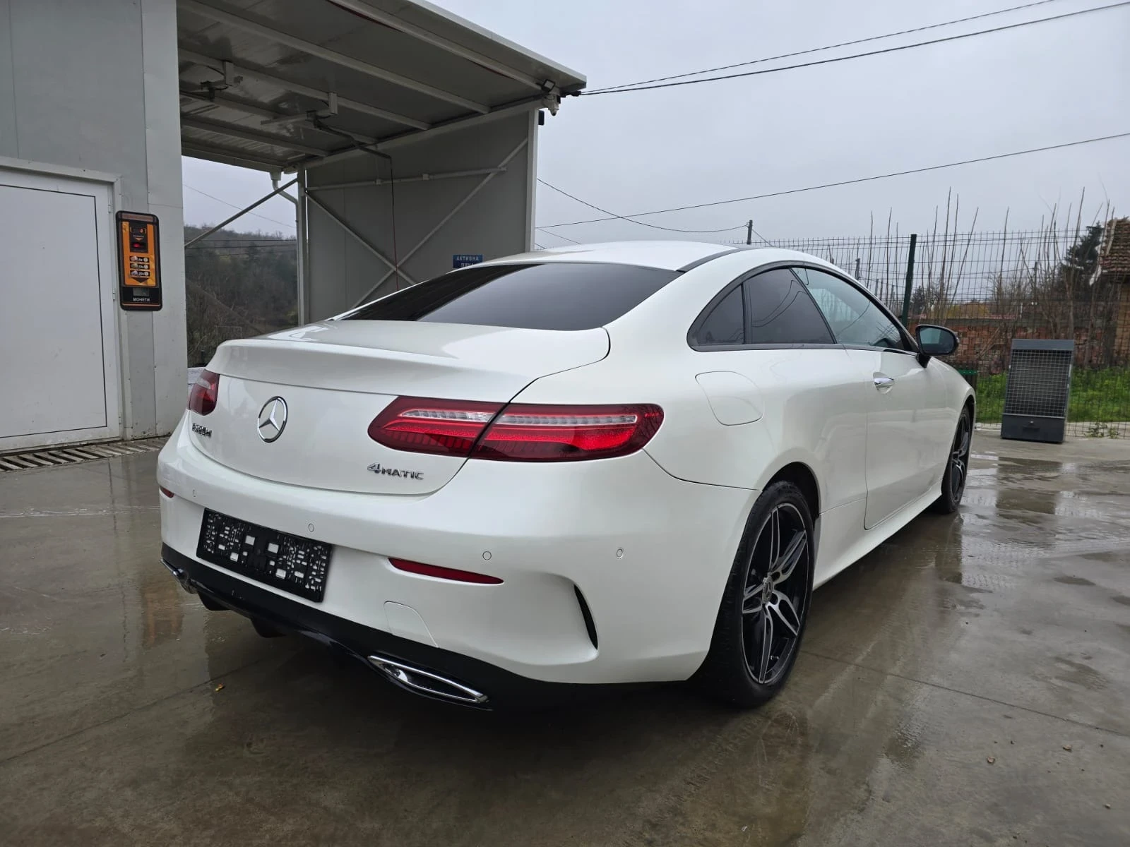 Mercedes-Benz E 220 4MATIC - AMG - Обдухване - BURMESTER - изображение 4