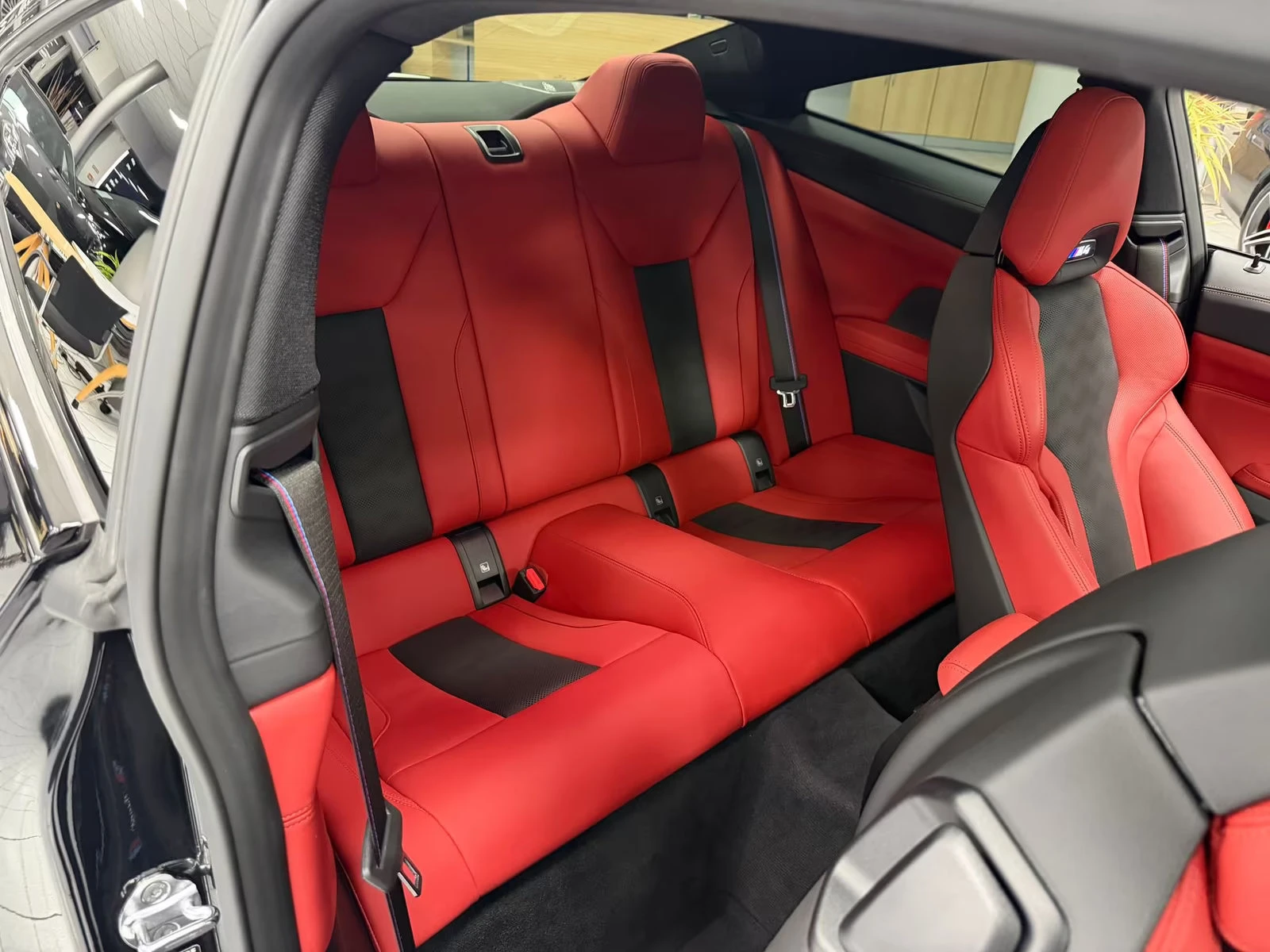 BMW M4 COMP/xDRIVE/530HP/���/CARBON/H&K/360/PANO/HUD/186z | Mobile.bg � ����������� 12
